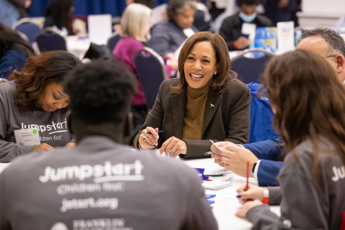 Kamala Harris vists GW