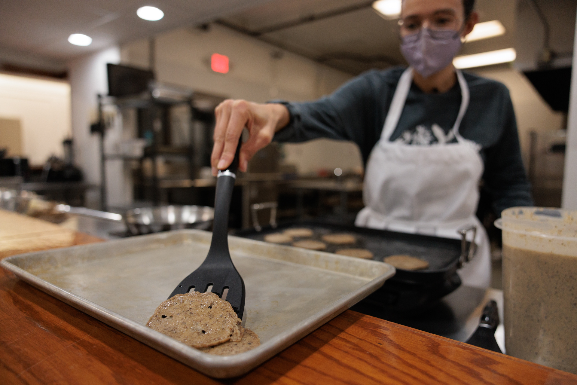 Zí Proctor flips acorn pancakes Zí Proctor flips acorn pancakes