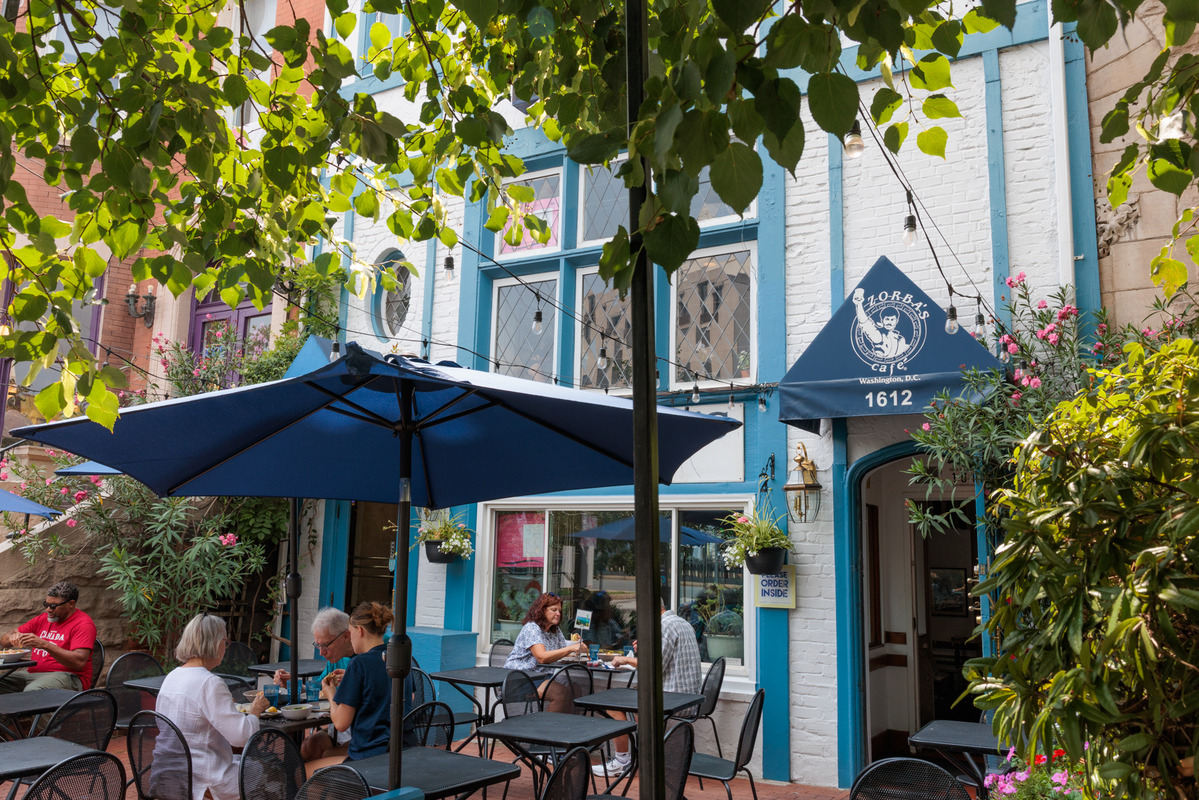 Zorba's features fast Greek food