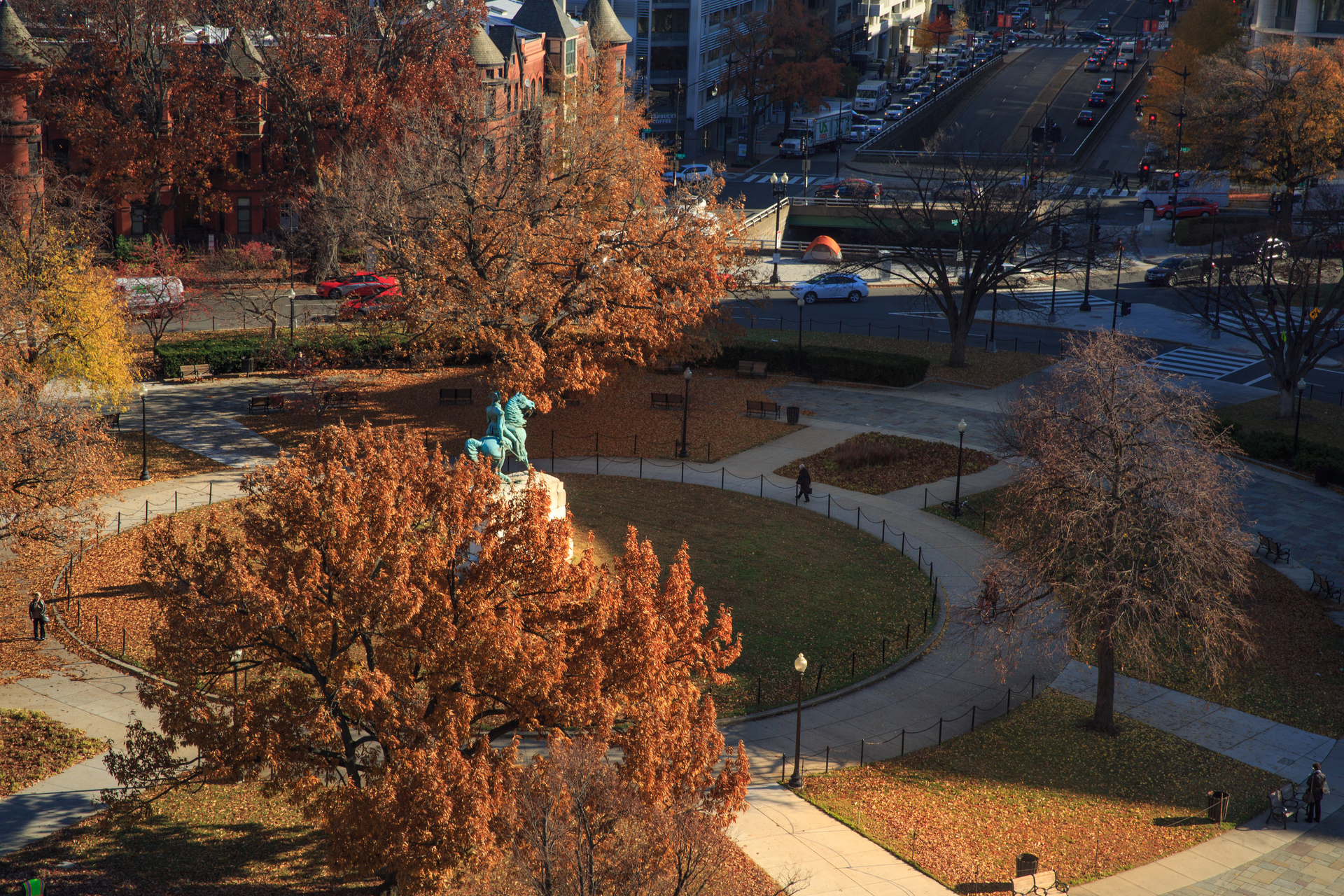 washington circle in foggy bottom