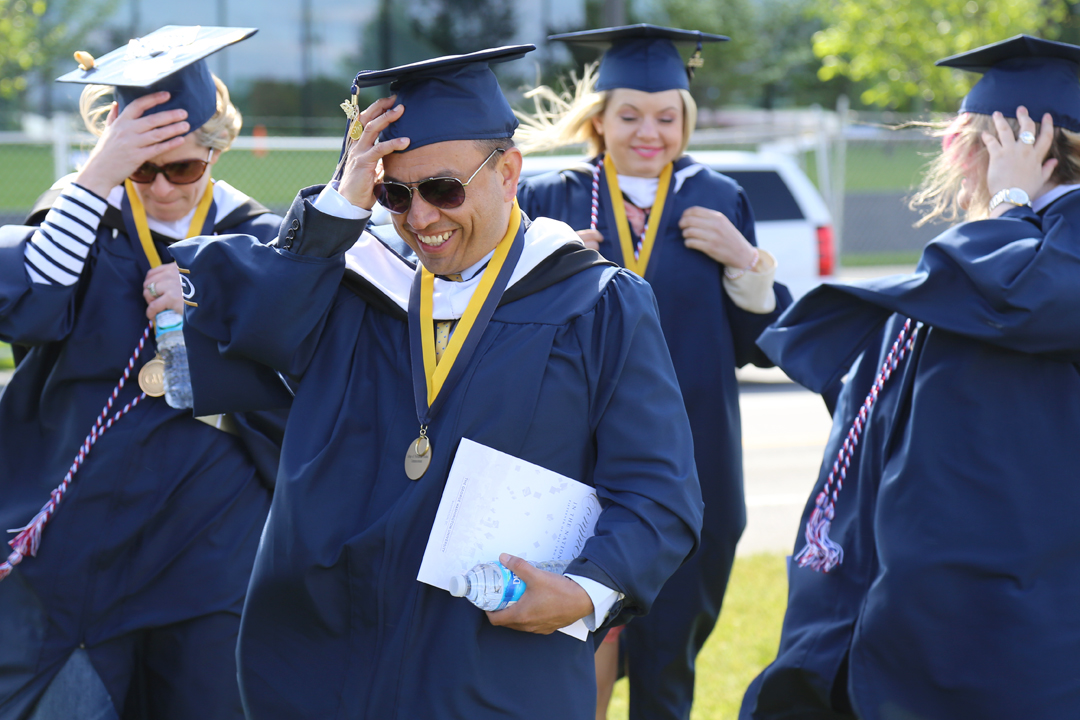 COMMENCEMENT2016_GALLERY
