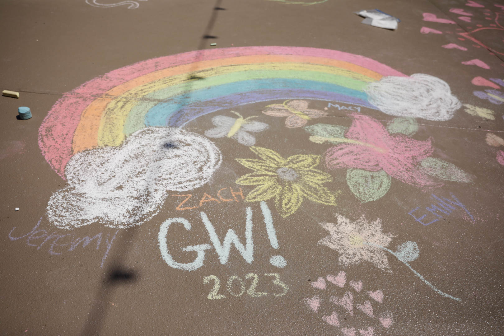 Chalk-in drawing of a rainbow.