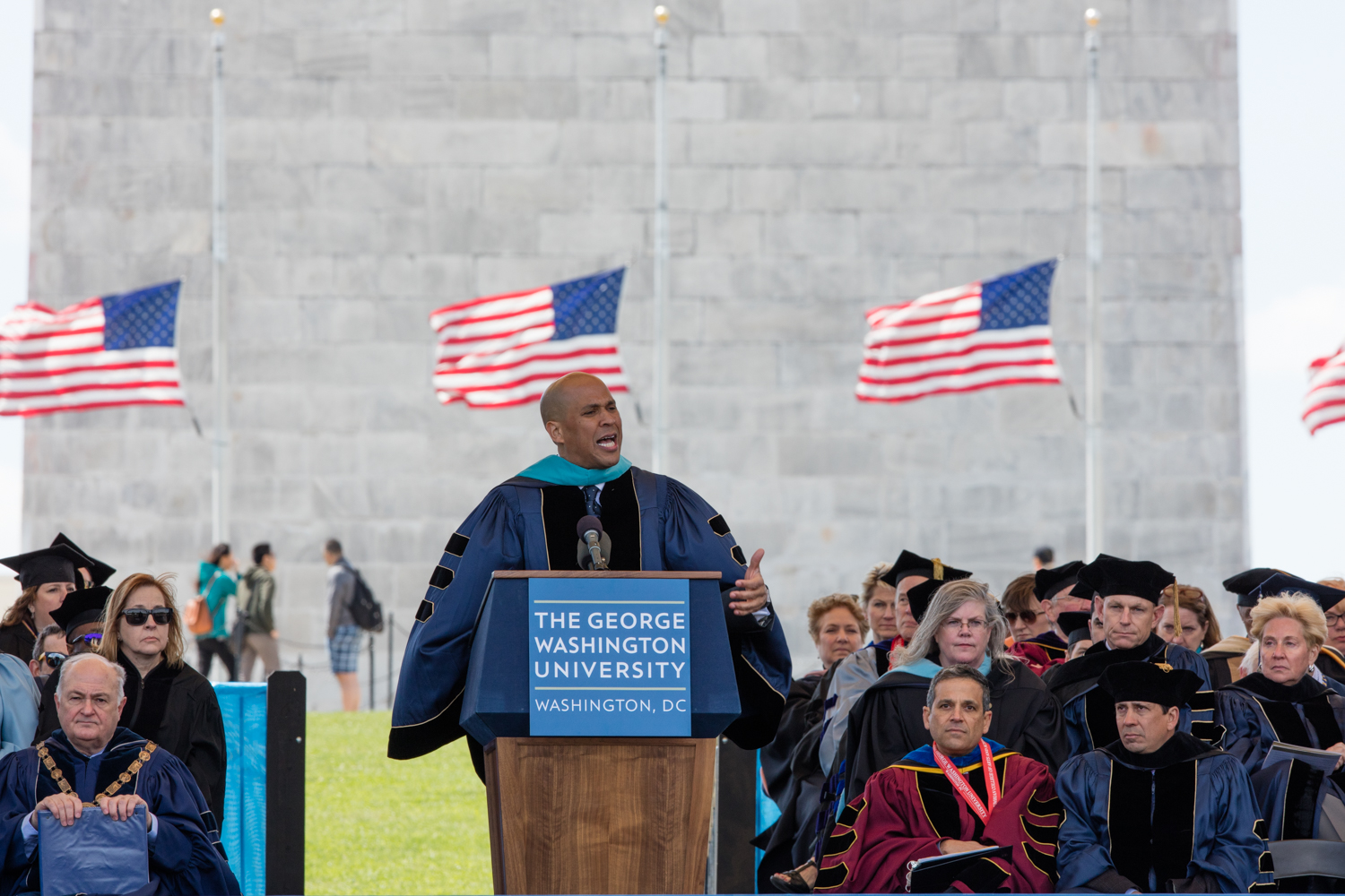 COMMENCEMENT2016_GALLERY