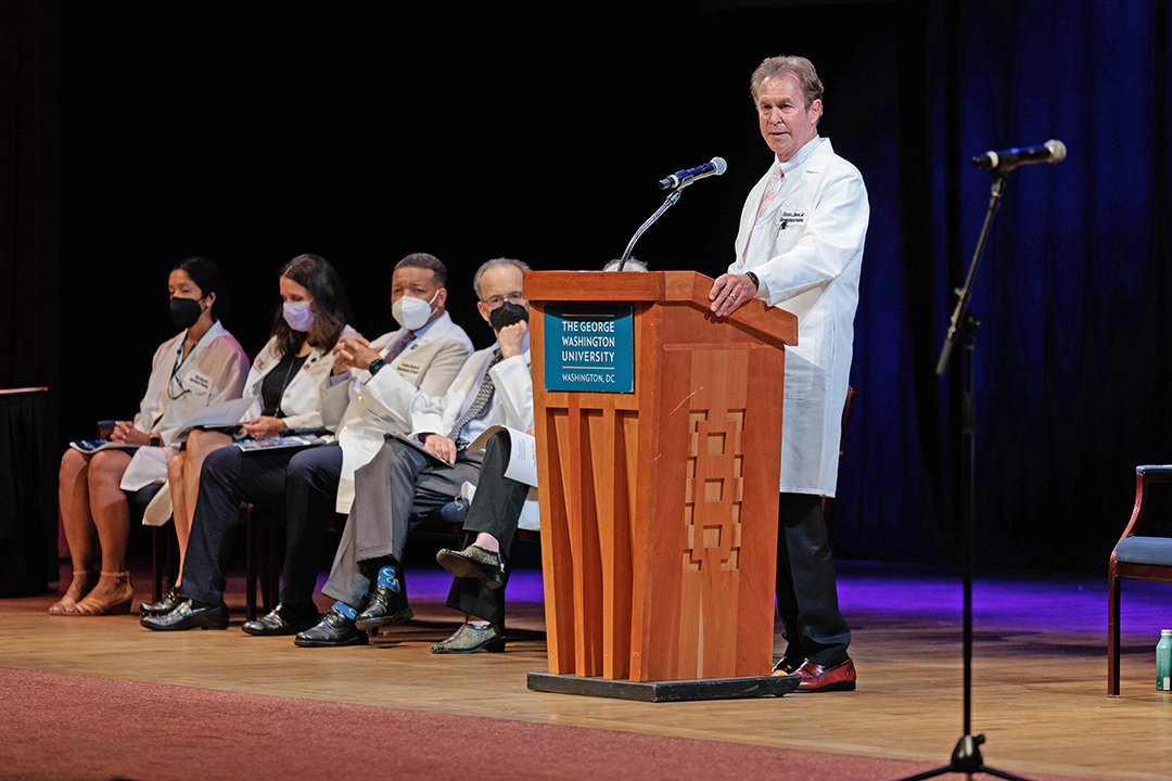 Photo, Richard Simons