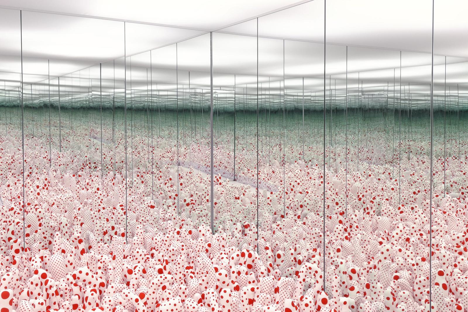 Yayoi Kusama, Installation view of Infinity Mirror Room—Phalli’s Field