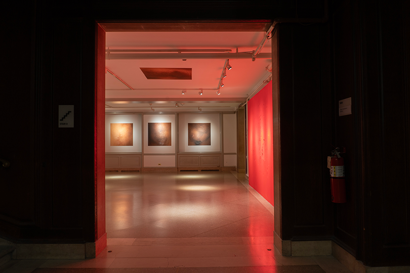 Daubendiek’s “KNEES” exhibition debuted at the Corcoran School of the Arts and Design’s Flagg Building.
