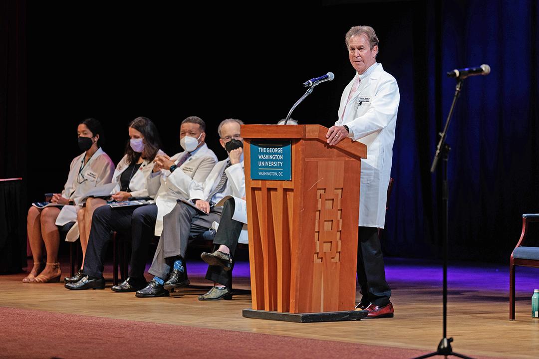 Photo, Richard Simons