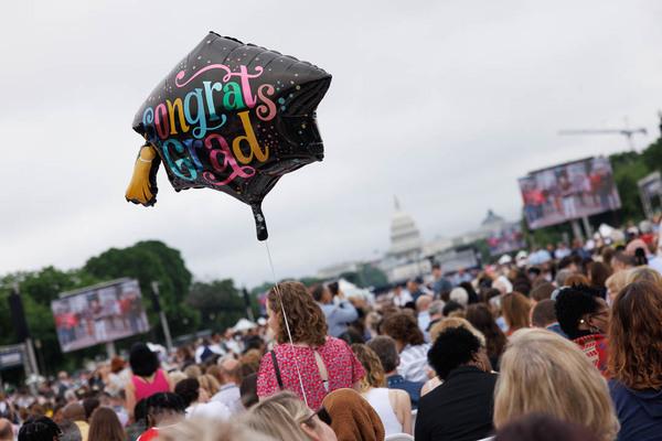 Balloon reading &quot;Congrats Grad&quot; at Commencement.