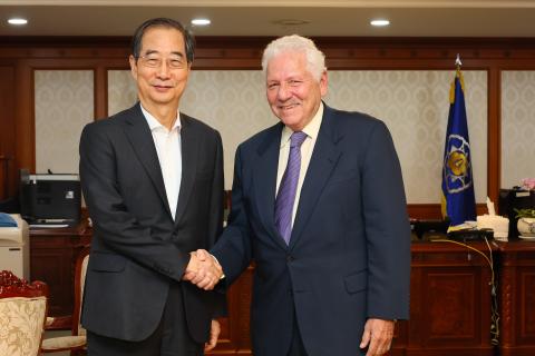 조지워싱턴대 교수, 한국 국무총리와 만나 경제 문제 논의 GW투데이