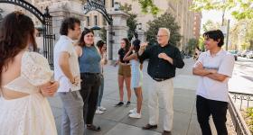 Research Champions co-leader Bob Orttung (second from right) speaks with sustainability research students. (William Atkins/GW Today)